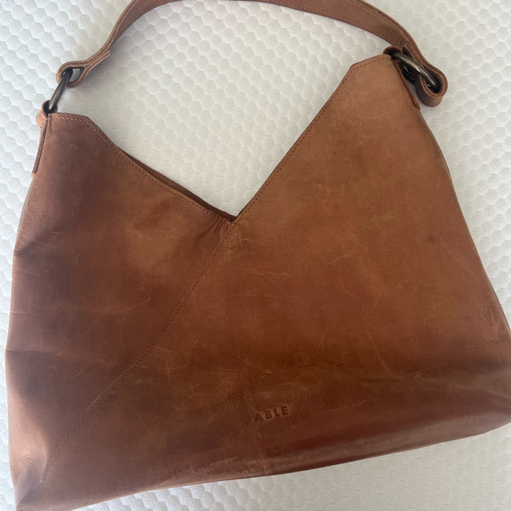 Cognac ABLE Solome leather shoulder bag
